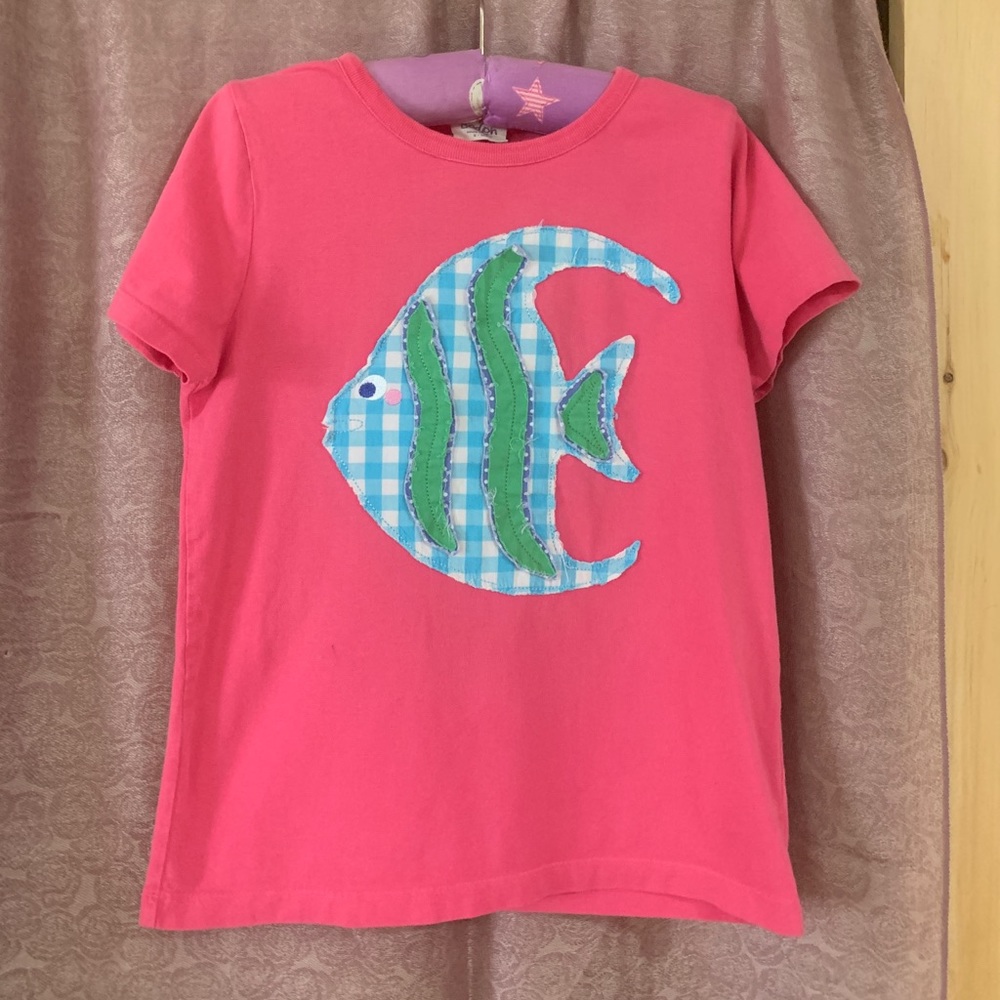 Mini Boden fish tee 🐠 - Picture 3 of 8